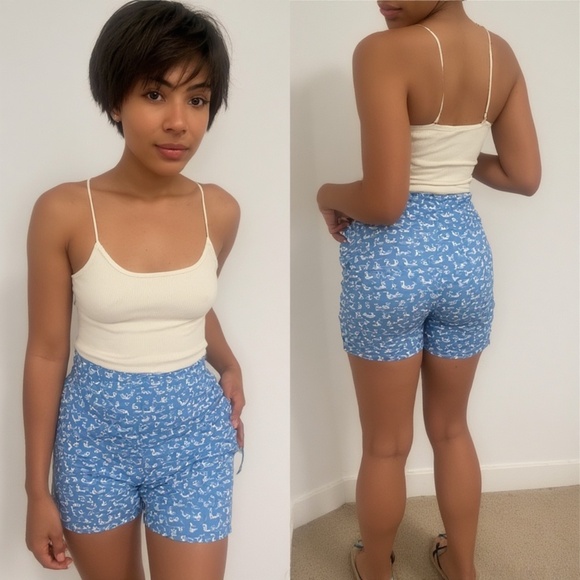 Blue Rain Francesca’s Swan Print Shorts - Picture 1 of 5